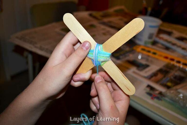 How To Make an Ojo de Dios - Layers of Learning