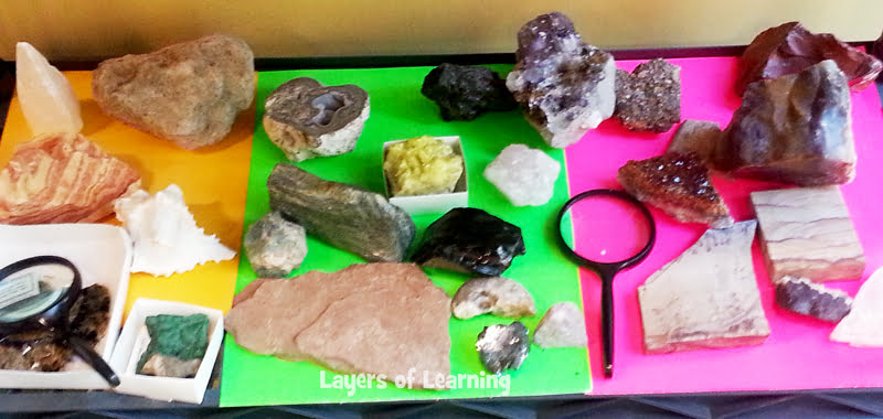 Rocks Science Station with Magnifying Glasses